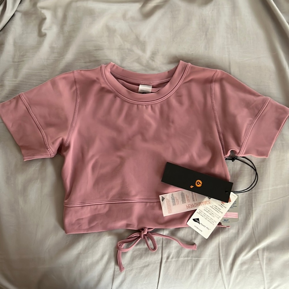 NWT Mono B Activewear Tie-Back Top